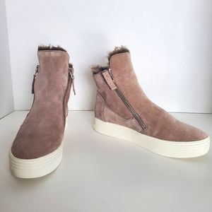 DOLCE VITA (TULLI) BRAND NEW FUR LINED BOOT/SNEAKER. TAUPE 9M $65.00